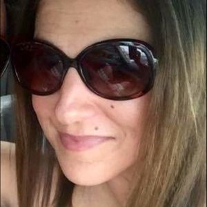 Meet your Posher, Traci